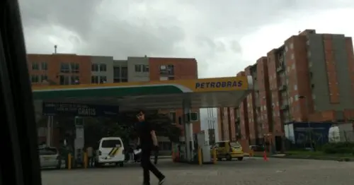 ESTACION DE SERVICIO PETROBRAS CALLE 45 CON 97 BOGOTÁ ESTACION DE SERVICIO PETROBRAS CALLE 45 CON 97 BOGOTÁ